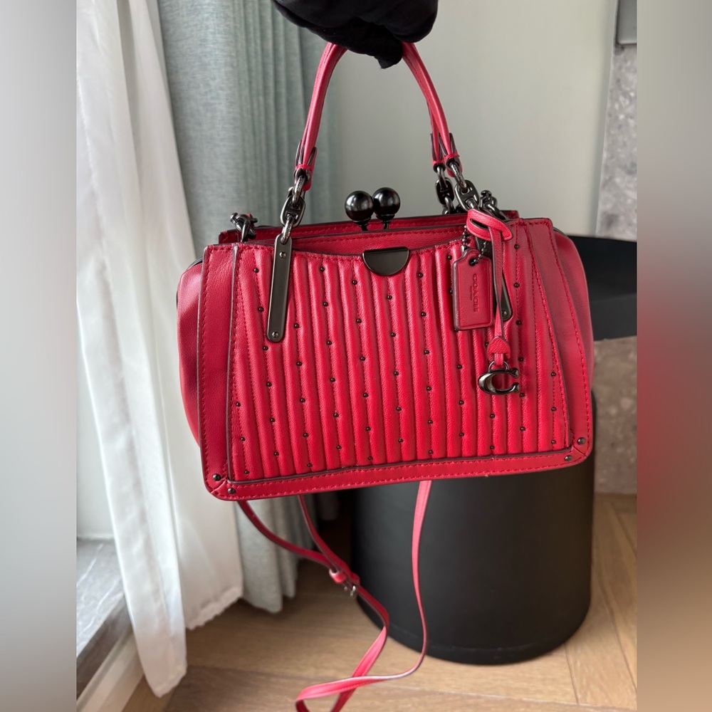 COACH Kisslock Dreamer 21 With Quilting And Rivets Red - Picture 2 of 15